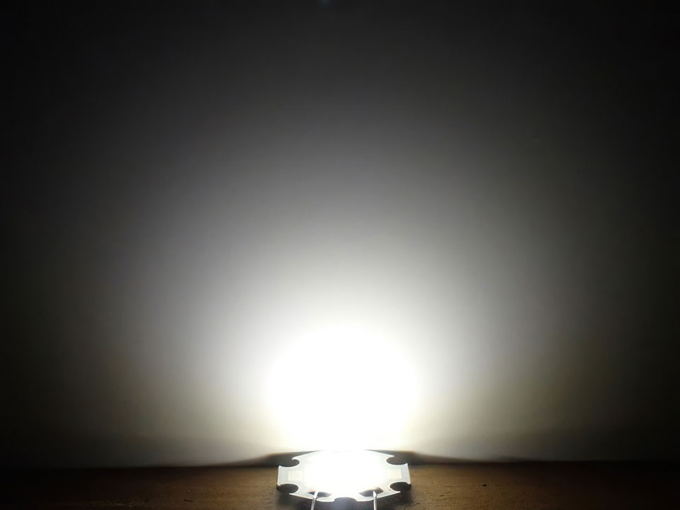 一般的なLED素子のビーム角