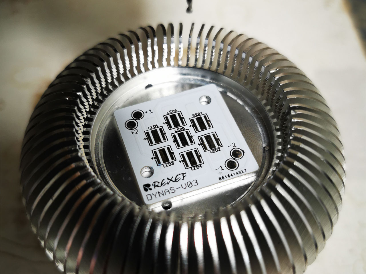 LED基板はサイズ的に収まれば何でもOK