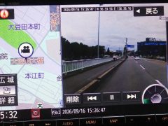 ナビで再生できるドラレコ映像と連動地図