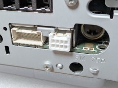 ナビのAV入出力カプラー
